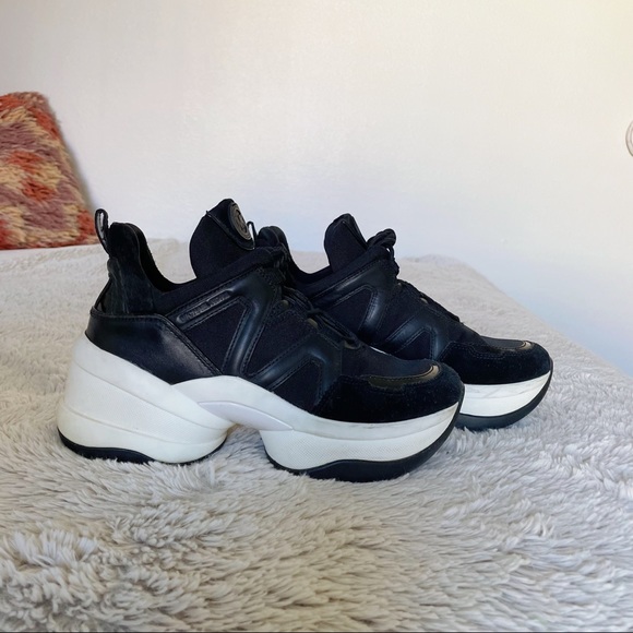 ⚡️ SOLD ⚡️ Michael Kors Olympia Trainers - Picture 2 of 8